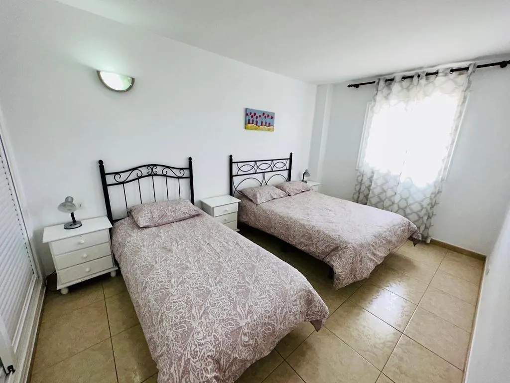 Stay Few Meters To Las Vistas Beach. Free Wifi. Arona  0*, Arona (Tenerife)